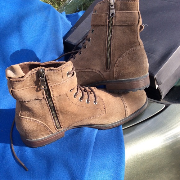 Banana Republic mens boots - Picture 4 of 4